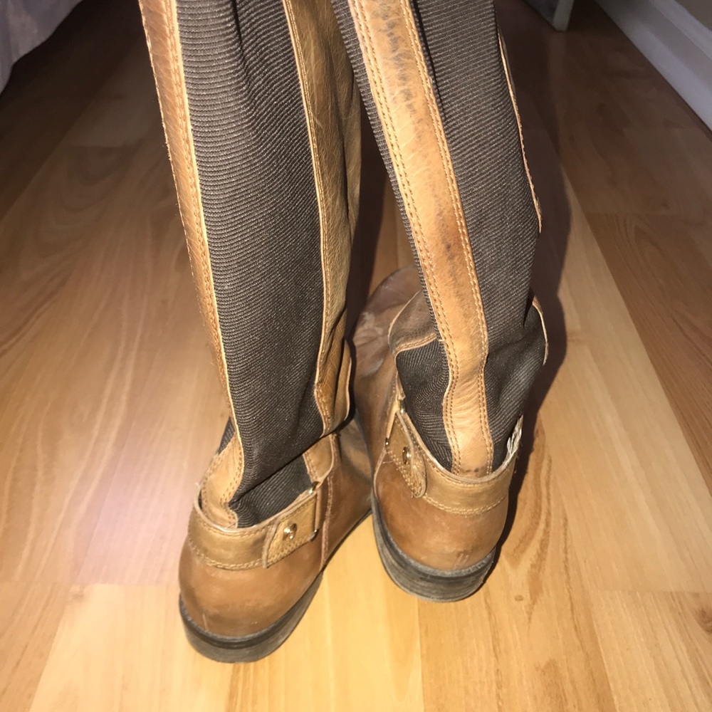 Authentic Stuart Weitzman size 7 boots.